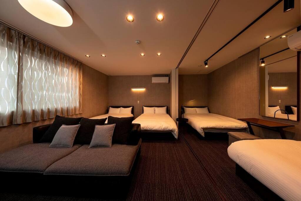 White Crystal Roomb Fukuoka  Ngoại thất bức ảnh
