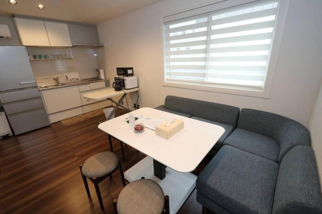 White Crystal Roomb Fukuoka  Ngoại thất bức ảnh
