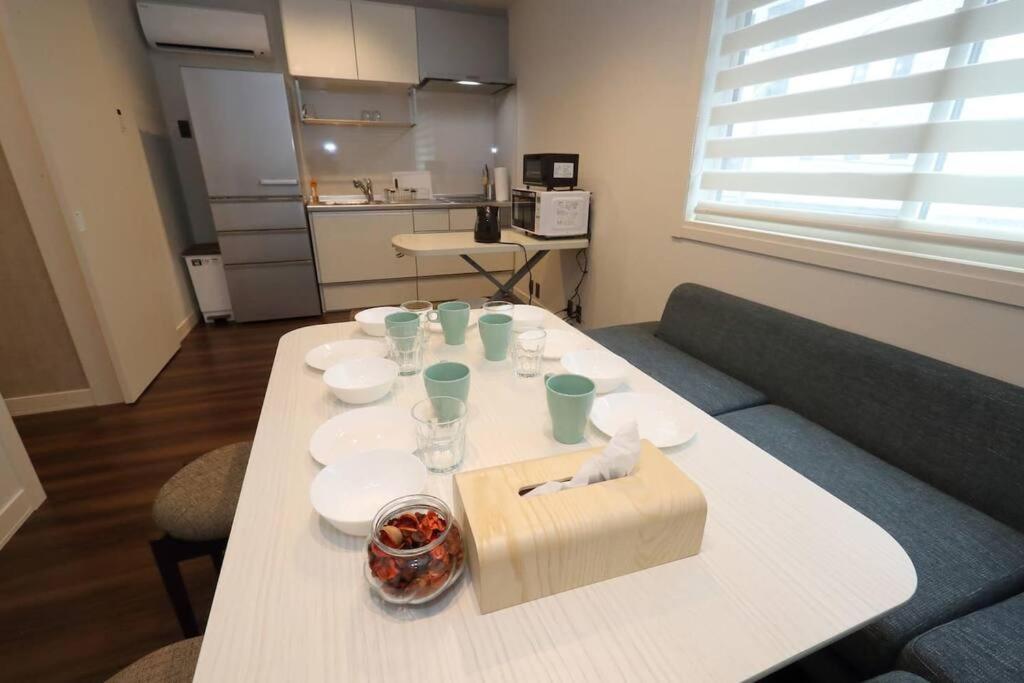 White Crystal Roomb Fukuoka  Ngoại thất bức ảnh