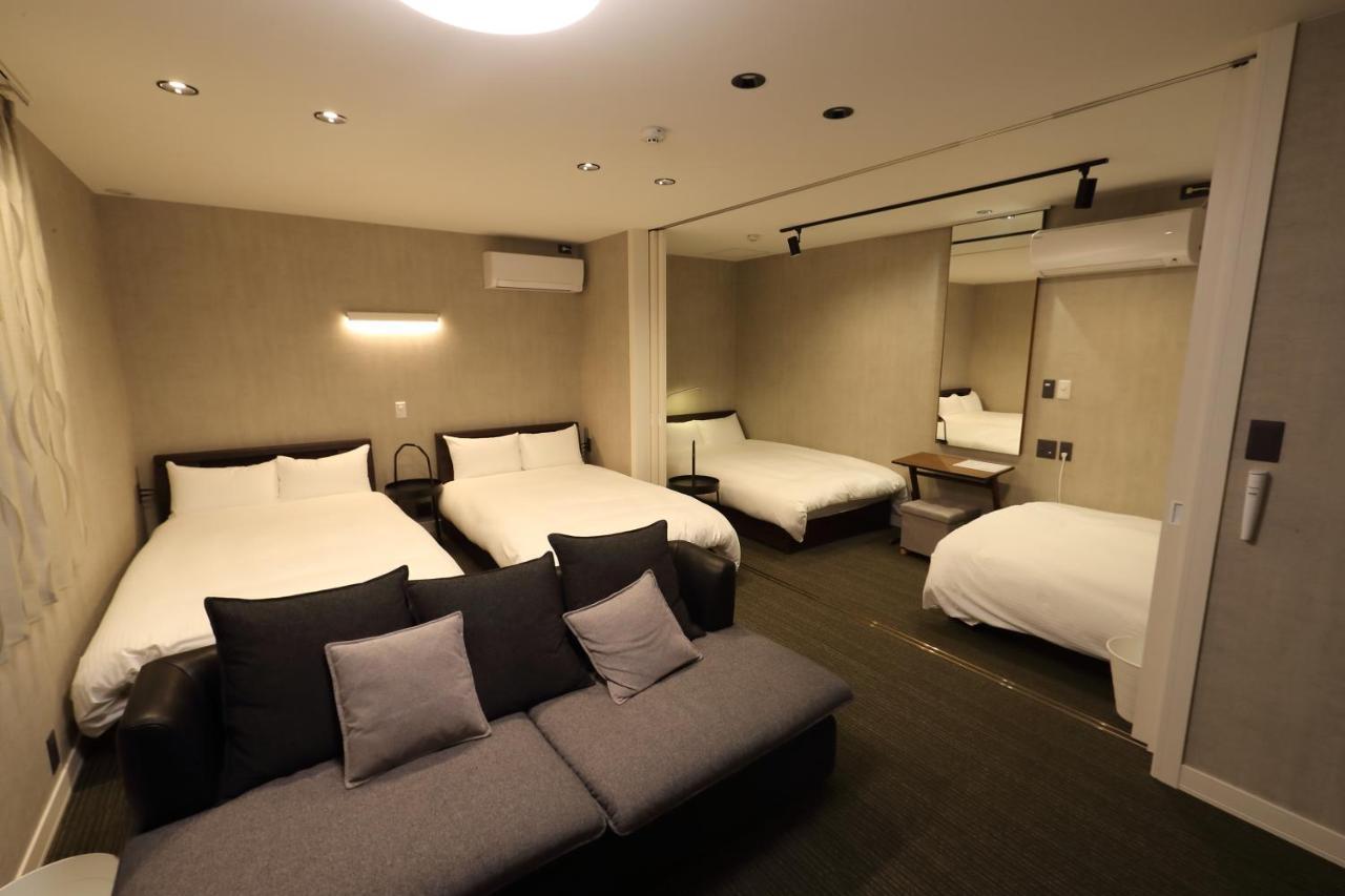 White Crystal Roomb Fukuoka  Ngoại thất bức ảnh