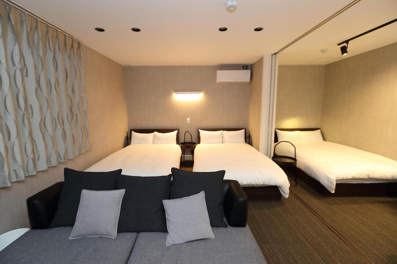 White Crystal Roomb Fukuoka  Ngoại thất bức ảnh